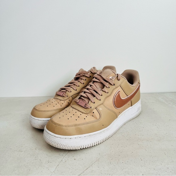Nike Air Force 1 Tan/Rose Gold - Picture 4 of 4